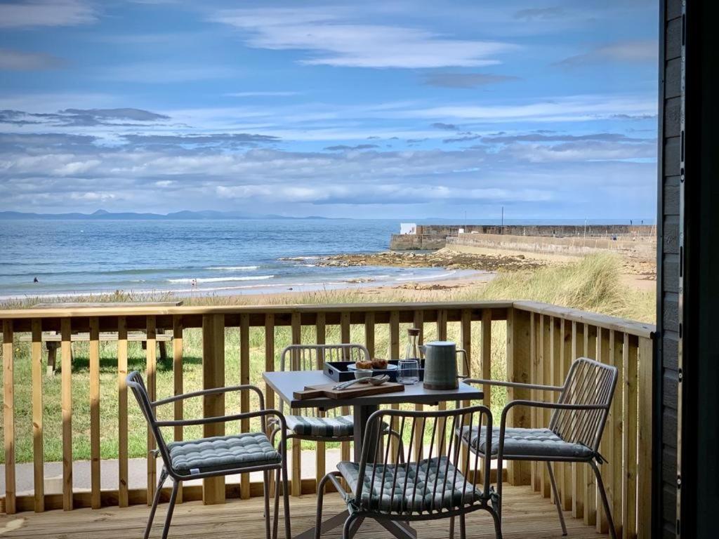 Beach Front Lodge Hopeman Exteriör bild